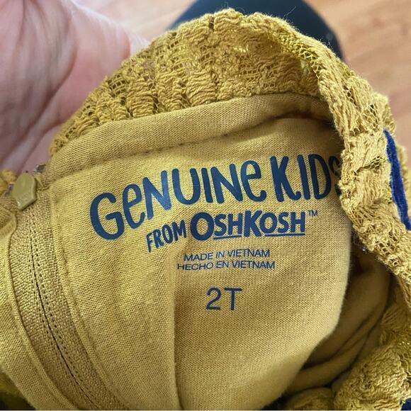 Oshkosh Genuine Kids lace and velvet dress 2T - Picture 4 of 6